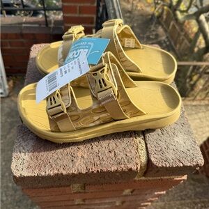 NWT Merrell Men’s Hut Ultra Wrap Sandals Olive size 9